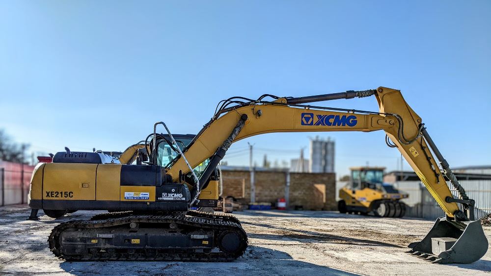 Экскаватор средней весовой категории XE215C: фотография 6