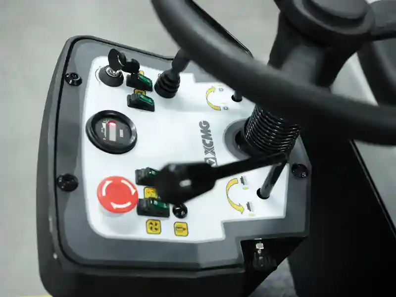 Подметальная машина с сиденьем оператора XGH1300X: фотография 2