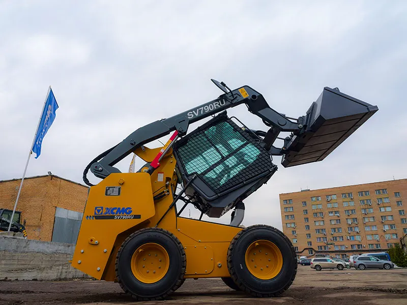 Мини-погрузчик SV790RU: фотография 4