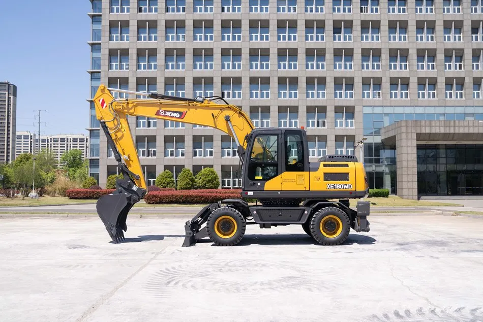 Колесный экскаватор XE180WD: фотография 2