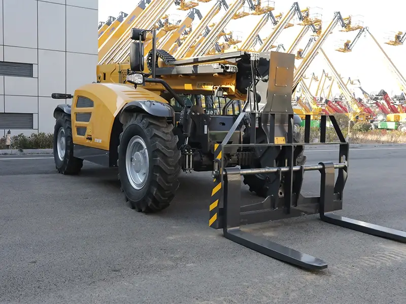 Телескопический погрузчик XT8010K: фотография 4